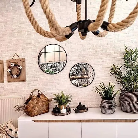 Old Town Luxe W 100mbps Apartament