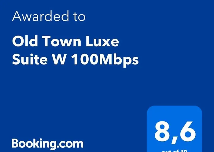 Old Town Luxe W 100mbps Apartment